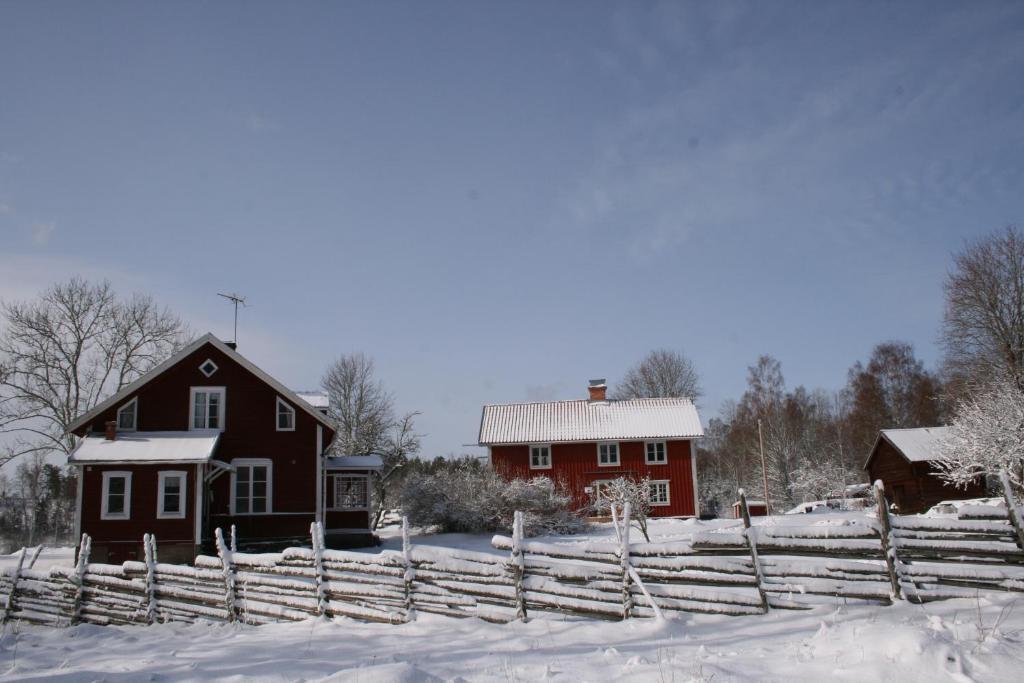 Villa Braennsjoetorp Målilla Exterior foto
